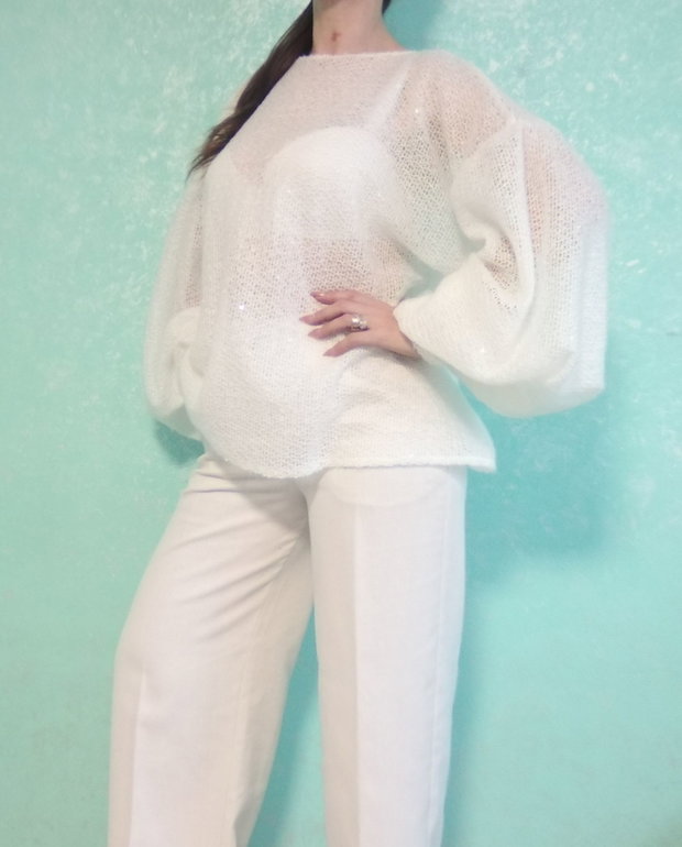 Bluză handmade din tricot fin cu paiete, mâneci bufante, elegantă și feminină