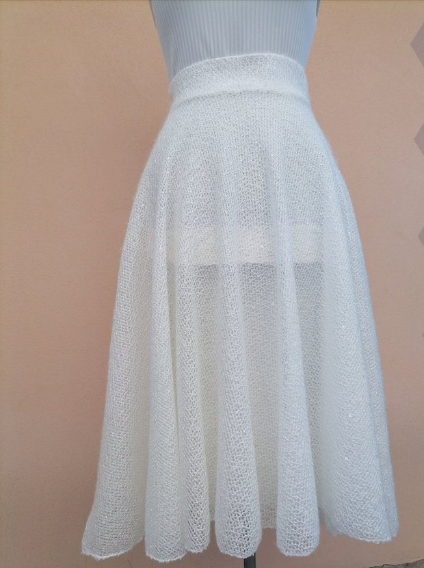 Fustă cloș handmade din tricot cu paiete elegantă și vaporoasă
