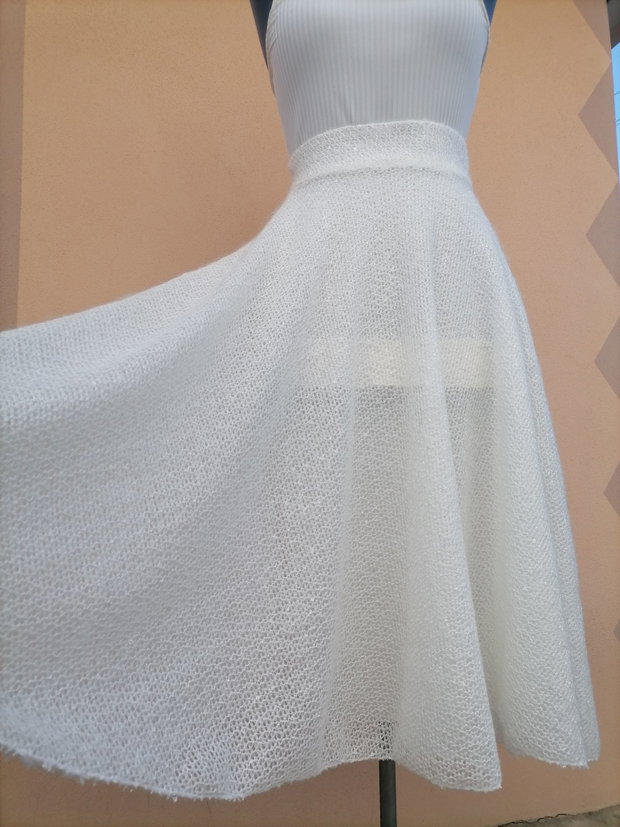 Fustă cloș handmade din tricot cu paiete elegantă și vaporoasă
