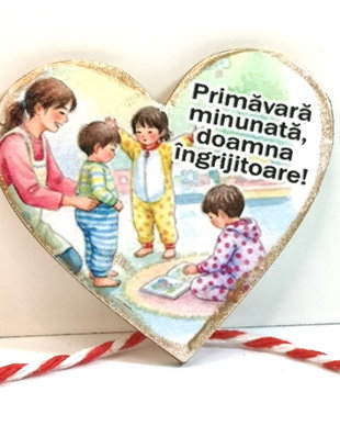 Martisor brosa personalizat pentru ingrijitoare