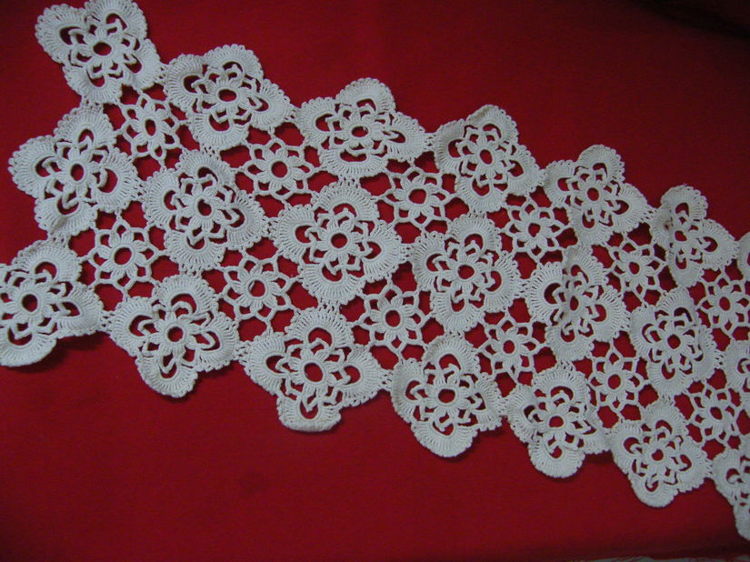 Nou-mileu cu rozete 72 cm