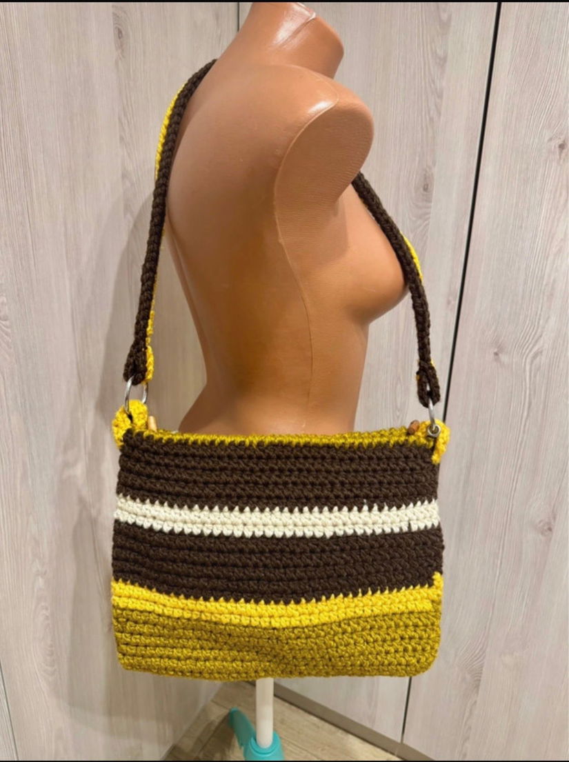 GEANTA  BOHO IMPLETITA DIN BLEND LANA 35/27 CM