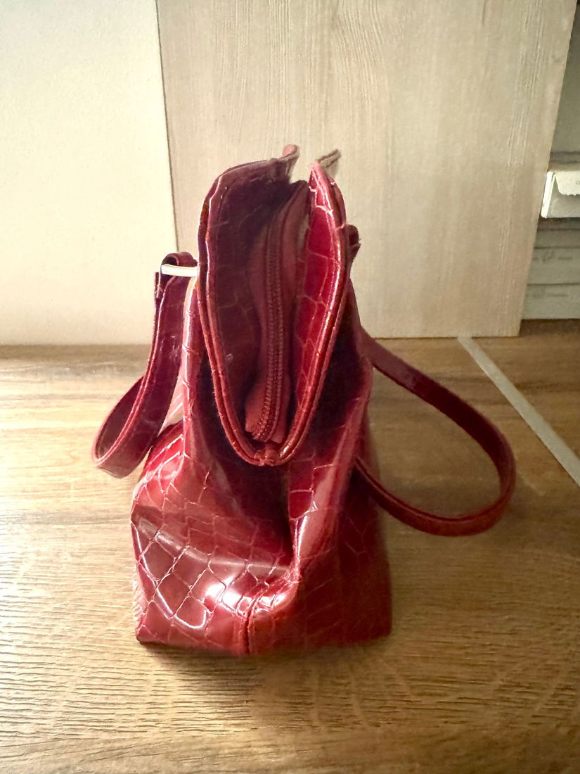 GEANTA PIELE CROCO LAC