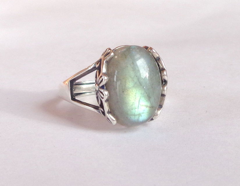 Inel labradorit