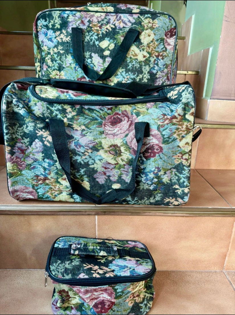 SET ELEGANT BEAUGENCY MOVITEX ,DE CALATORIE ,TAPISERIE 3 PIESE FRANTA