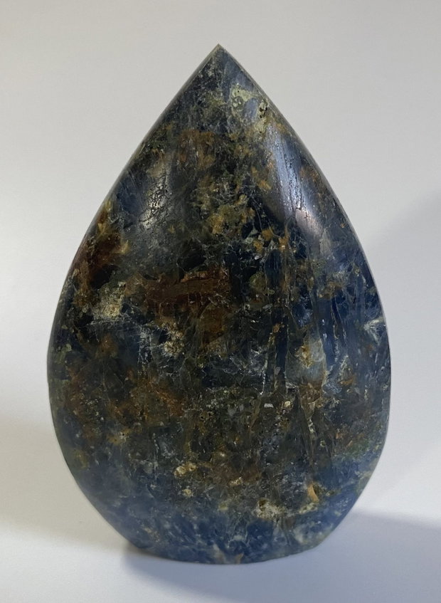 Cianit - Sculptura piatra semipretioasa