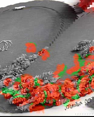 Set Bijuterii Handmade Colier și Cercei cu Flori Roșii (cod1374)