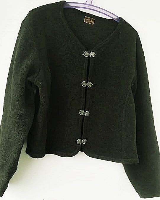 jacheta cu branderburguri , 48