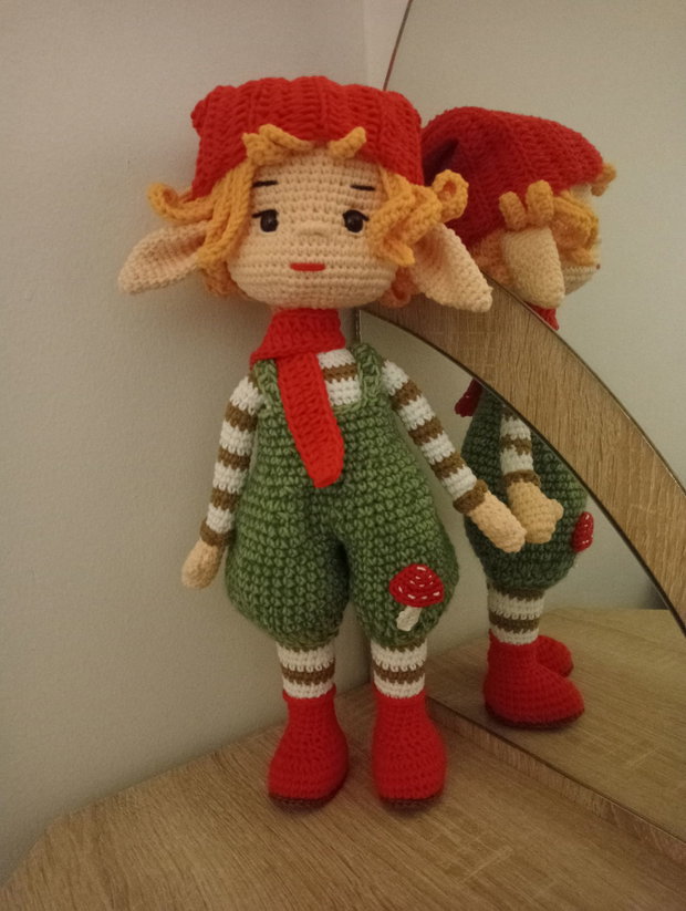 Elf croșetat