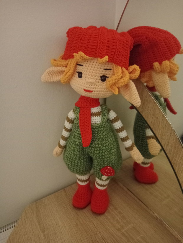 Elf croșetat