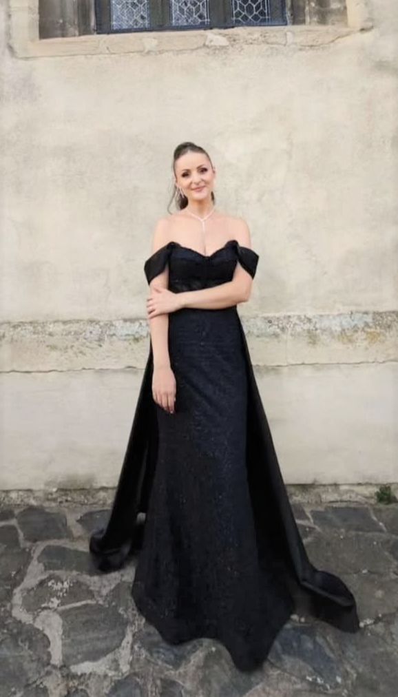 Rochie de nasa, purtata o data