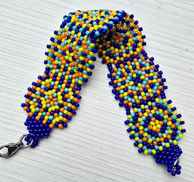 Vârtej de Culoare Brățară granny square din mărgele