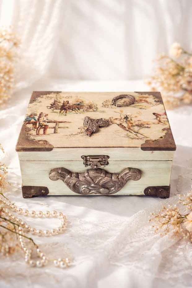 Cutie din lemn decorată manual tematică Western, stil vintage-rustic