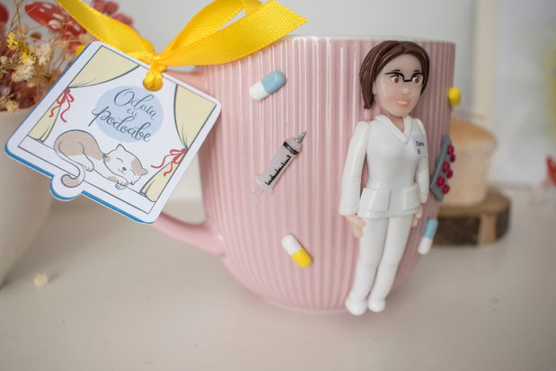 Cană Asistentă Medicală | Personalizată handmade | Lut polimeric