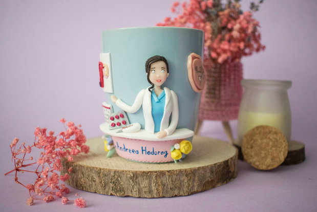 Cană medic ginecolog | Personalizată handmade | Lut polimeric