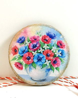 Martisor cu flori - anemone si iasomie