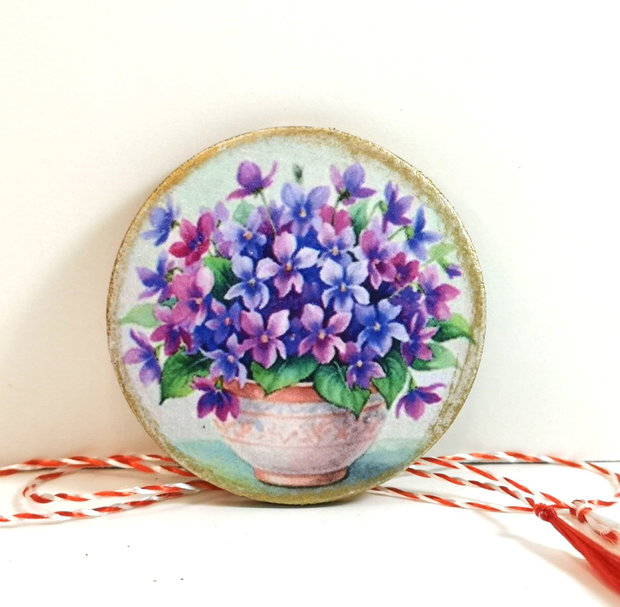 Martisor cu flori - violete