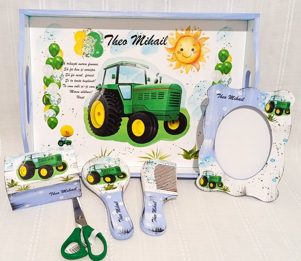 Tavita de mot baietel cu tractor