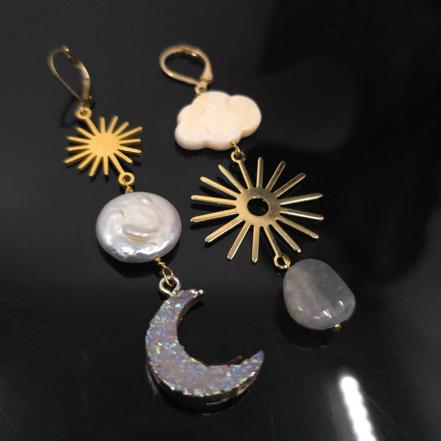 Cercei asimetrici din inox, labradorit si perle, cercei lungi, cercei statement, cercei handmade