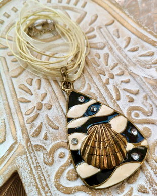 Pandantiv vintage bronz