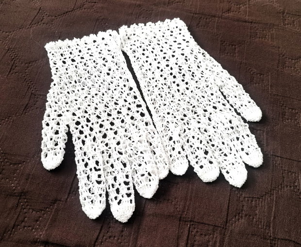 Manusi dama*Crosetate*Macrame Alb