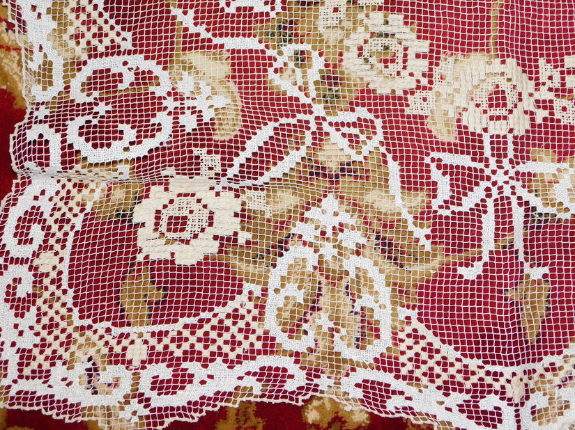 Fata de masa  dantela , interbelica ,