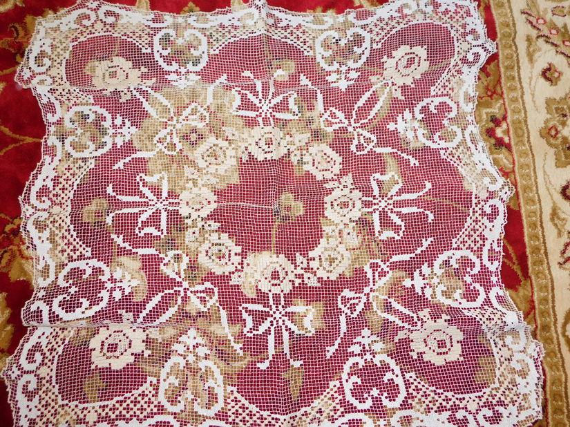 Fata de masa  dantela , interbelica ,