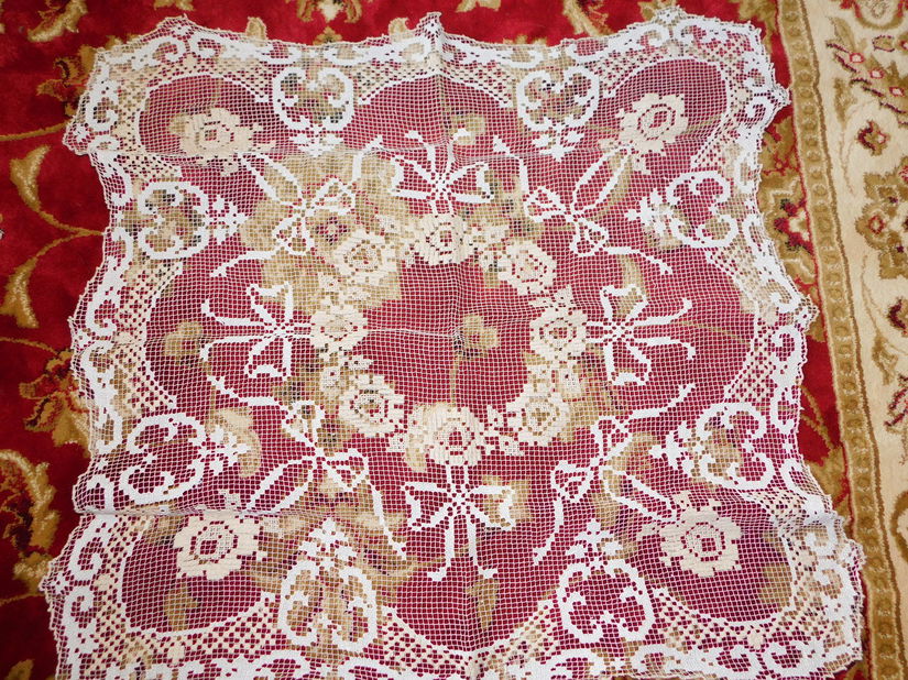 Fata de masa  dantela , interbelica ,