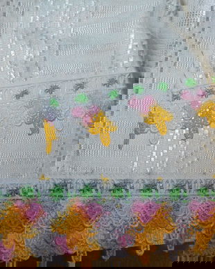 Centru de  masa interbelic , tesut cu fir de matase