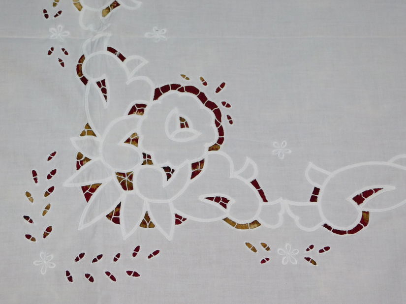 Fata   de masa   vintage ,mare, dreptungiulara,  tehnica Richelieu , 120 X 160 cm