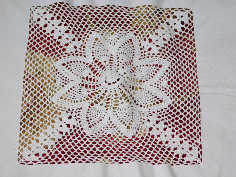 Fata de masa vintage, mare , ovala ,   130 x 160 cm , neutilizata, dantela , pinza  alba