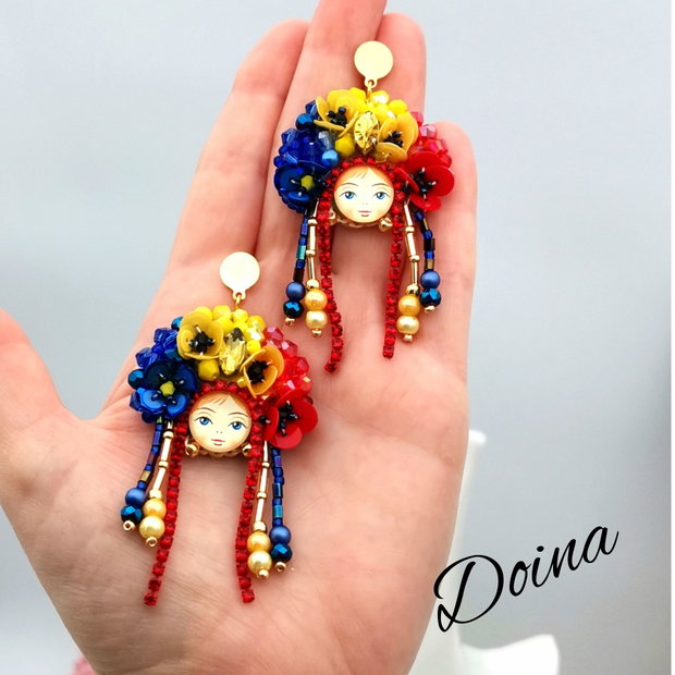 Cercei Româncuță - Fata cu Tricolor în Păr