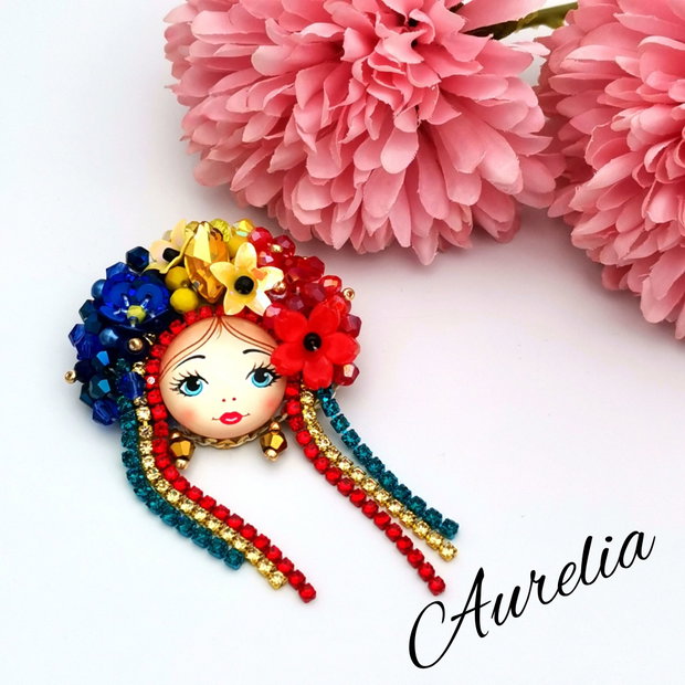 Broșă Româncuță  Poveste Prinsă-n Piept