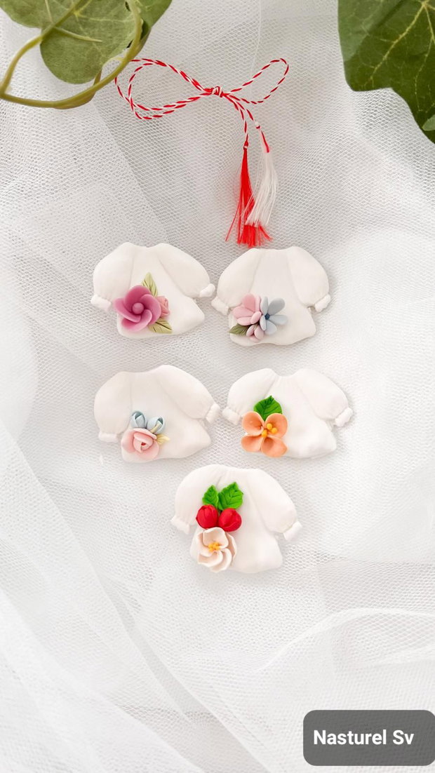Brosa martisor: Ie