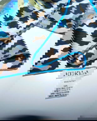 FURLA , esarfa noua, originala, matase naturala,  90  x90 cm , brosa vintage cadou