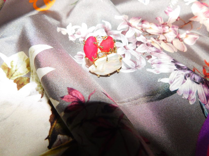 BASLER , esarfa noua matase naturala ,  designer,  inel nou  superb , cadou