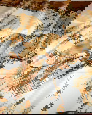 ESCADA, esarfa  noua, originala, matase  naturala premium , cadou  pandant Christian Lacroix , nou