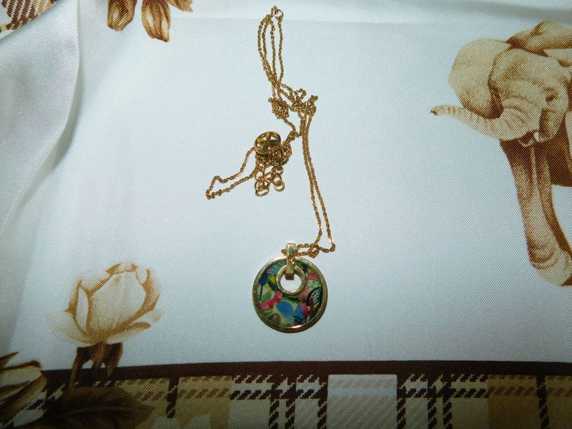 ESCADA, esarfa  noua, originala, matase  naturala premium , cadou  pandant Christian Lacroix , nou