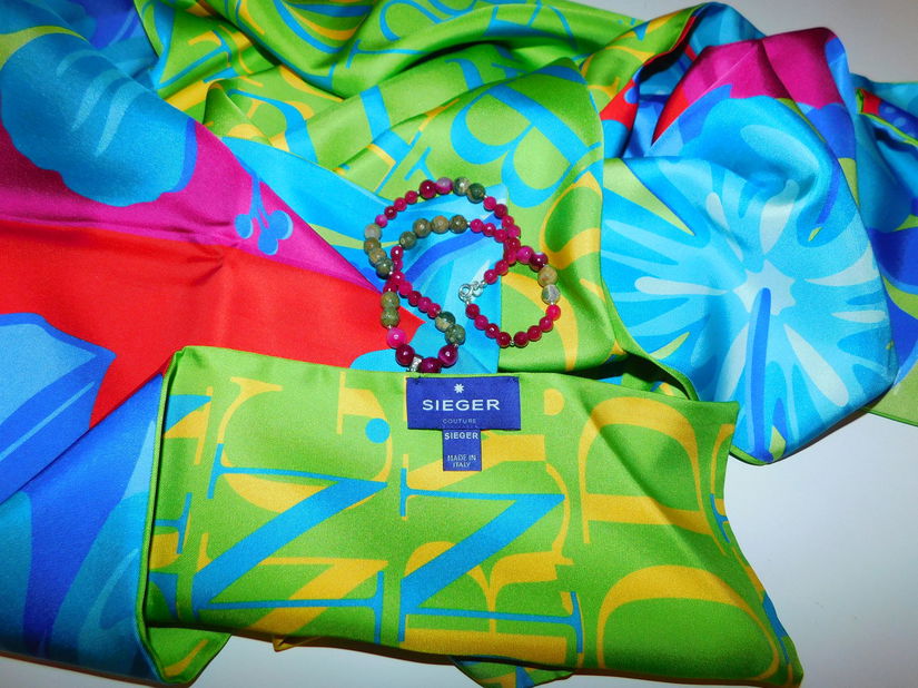 Esarfe de lux - Sieger - Italia, 2  fete ,  nouam,  colier  cuart si zirconii, nou, cadou