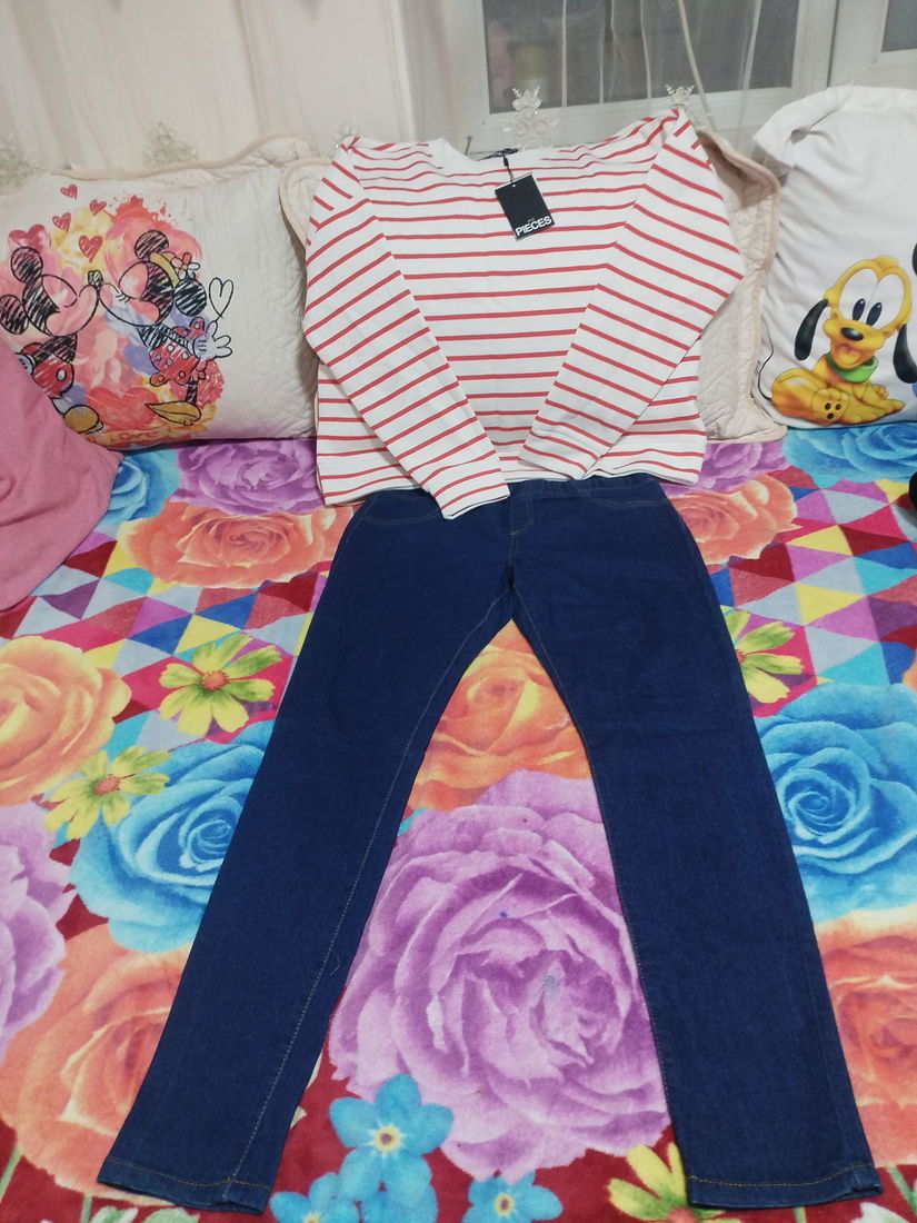 Set Blugi + Bluza alb cu dungi roșii, M, ca noi