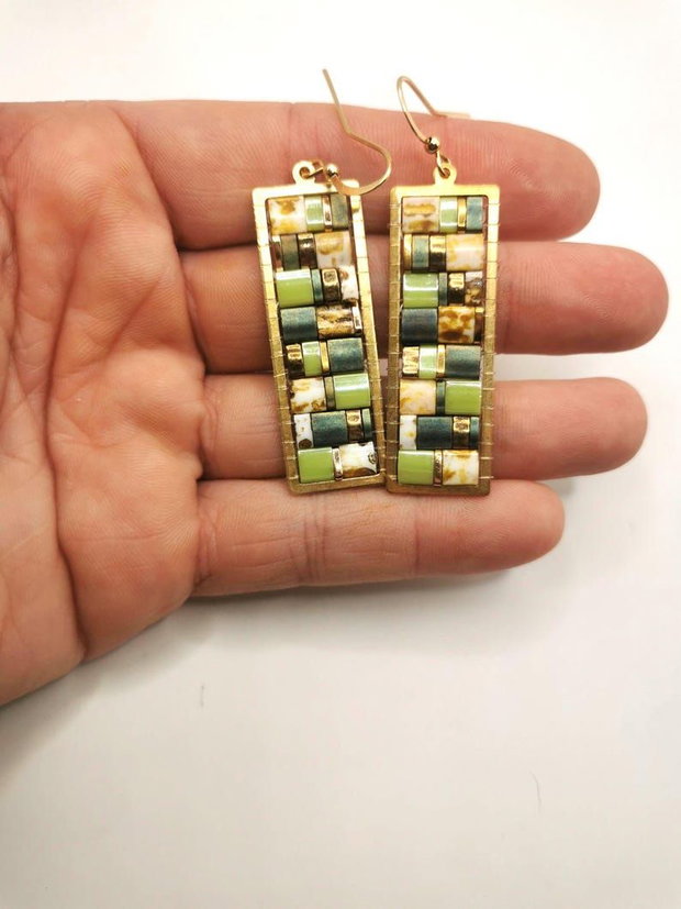 Cercei Mozaic Boho Dangle cu Tila verde, tortite placate cu aur 14k