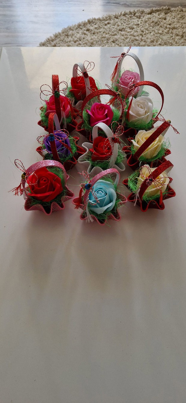Martisor cosulete cu flori