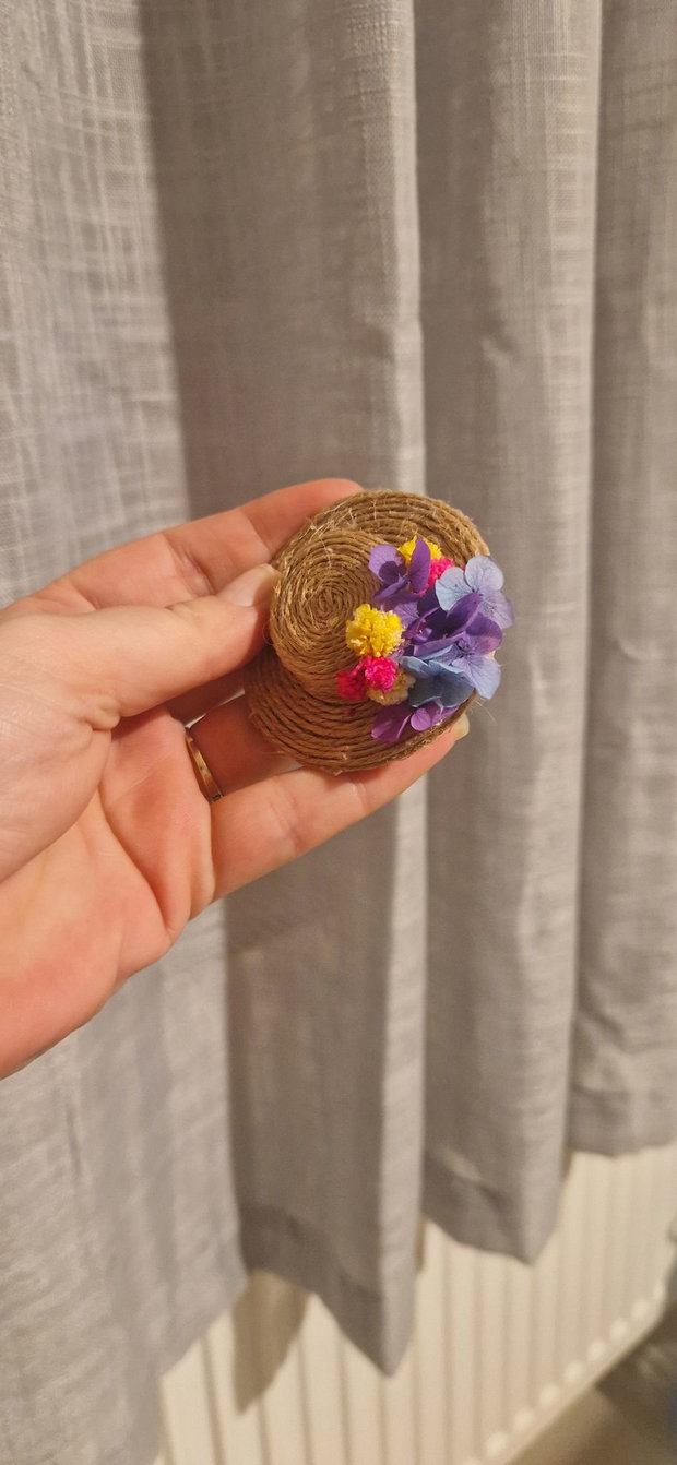 Martisor palariute cu flori criogenate