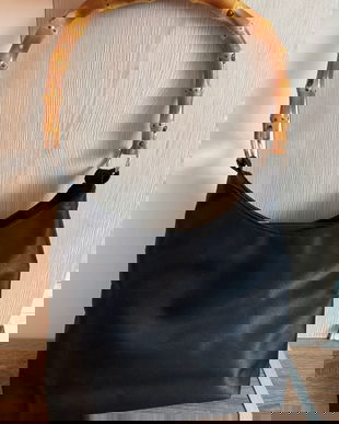 POSETA SATINATA,ELEGANTA,INTERESANTA,MANER RIGID