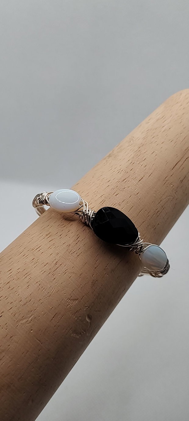 Bratara unicat, bratara argintata, bratara cu opalita si onyx