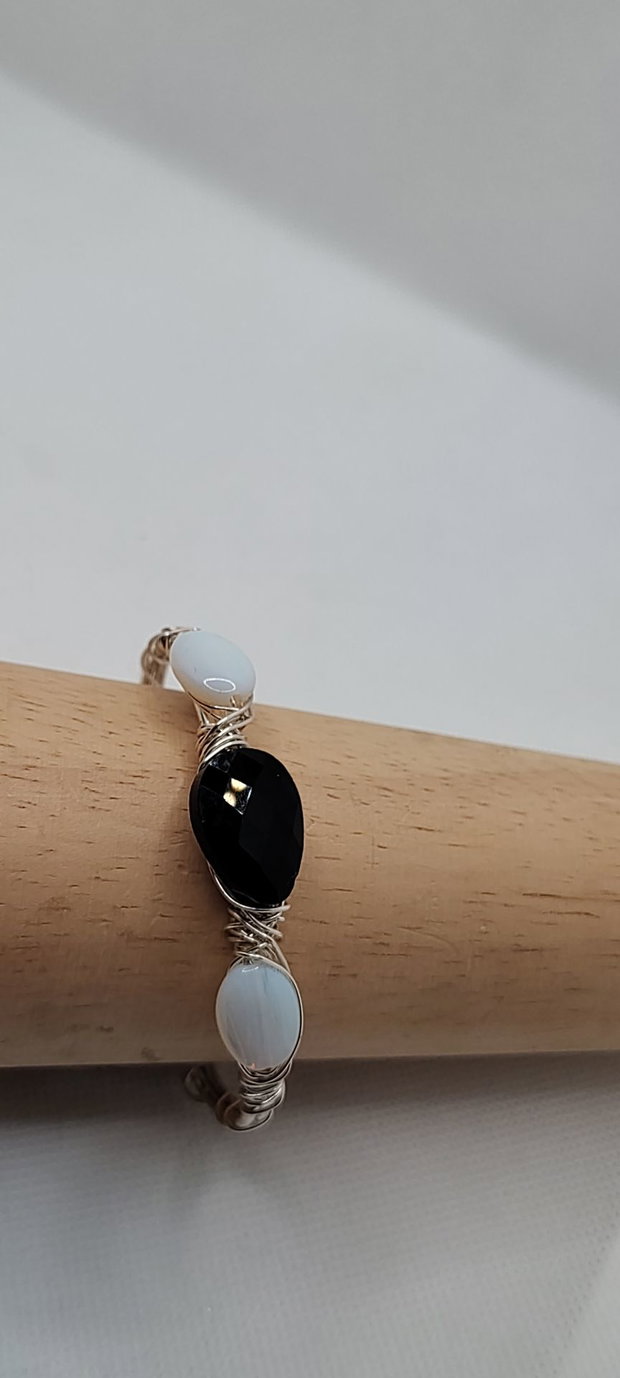 Bratara unicat, bratara argintata, bratara cu opalita si onyx