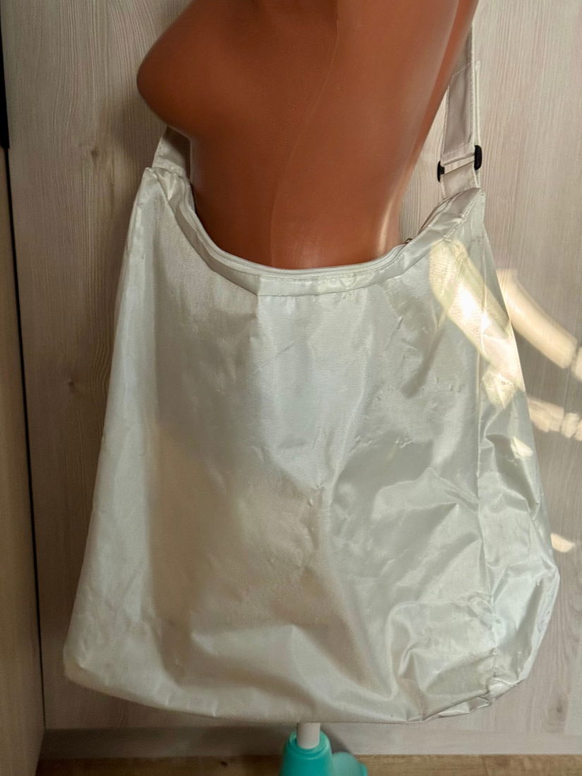 GEANTA DE PLAJA XXL PORTMONAIS ATASAT,MATERIAL IMPERMEABIL