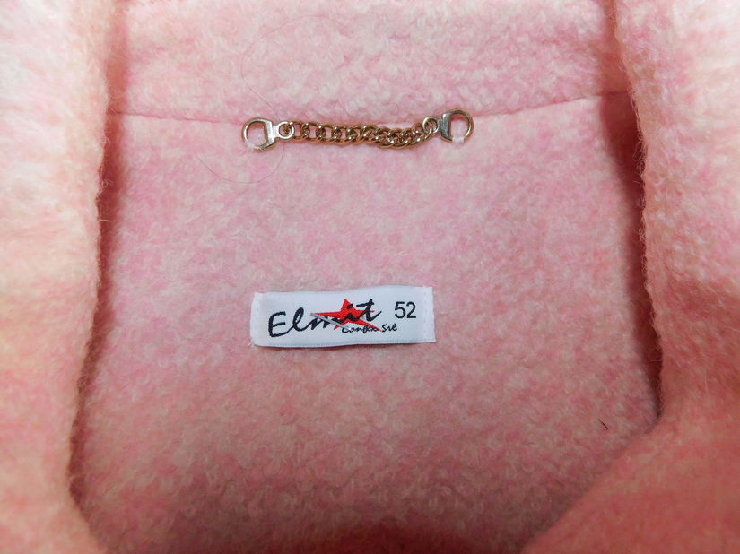 Palton nou,  gros,   masura 52,  sal  foarte mare si brosa  , cadou