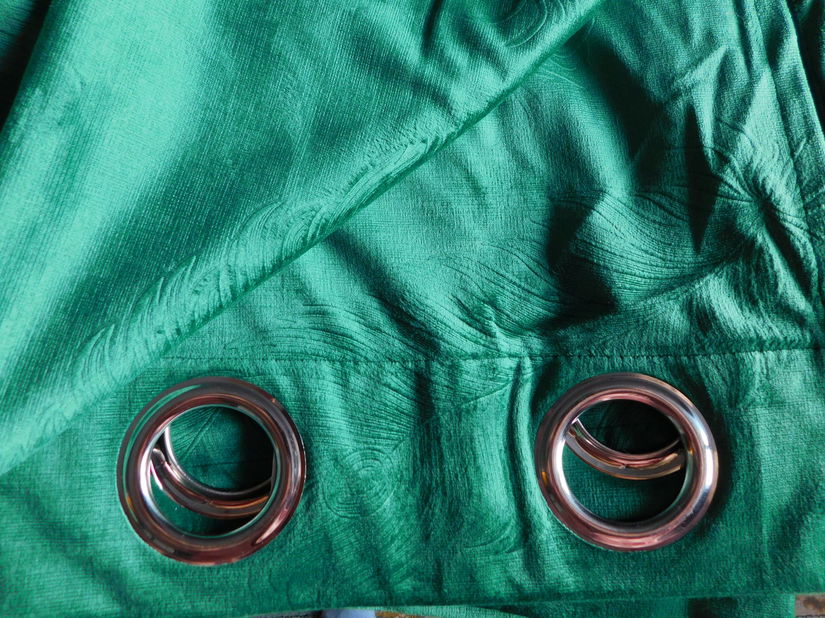 2 draperii noi, inele metalice, deosebite