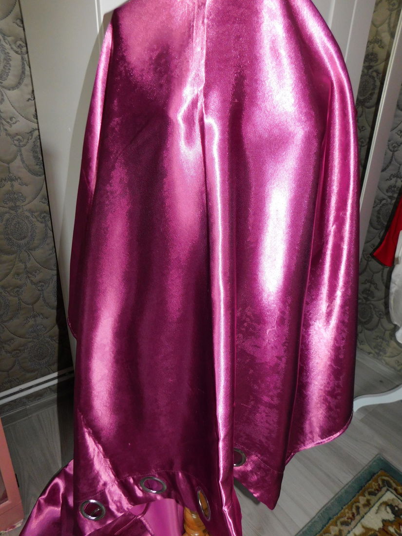 2  draperii noi, satinate,  inele metalice,  elegante,  deosebite